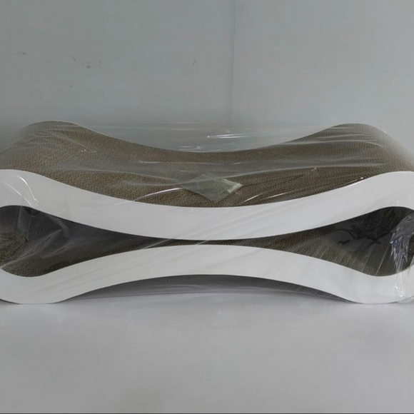 Cat Scratcher Cardboard Bed Furniture Protector Infinity Shape Curved NEW - Picture 4 of 4